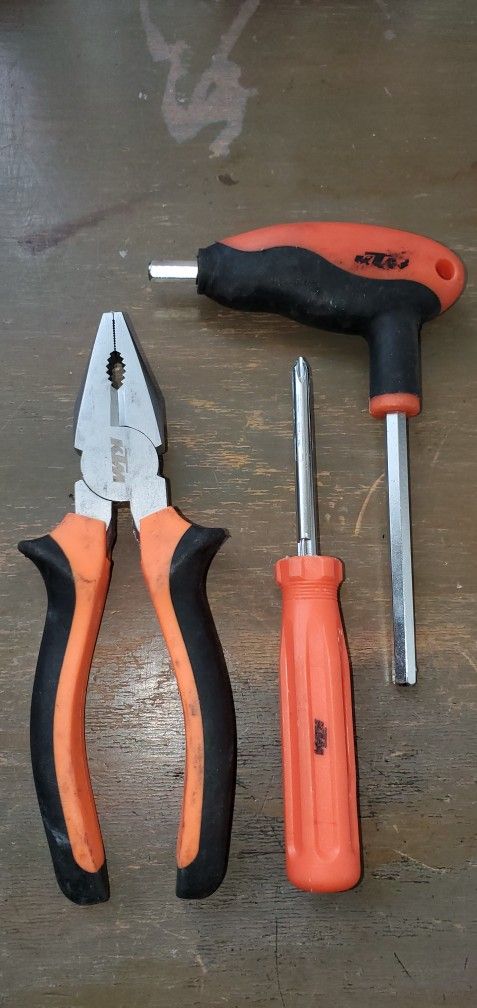 KTM 20 PEICE MOTOCYCLE TOOL KIT