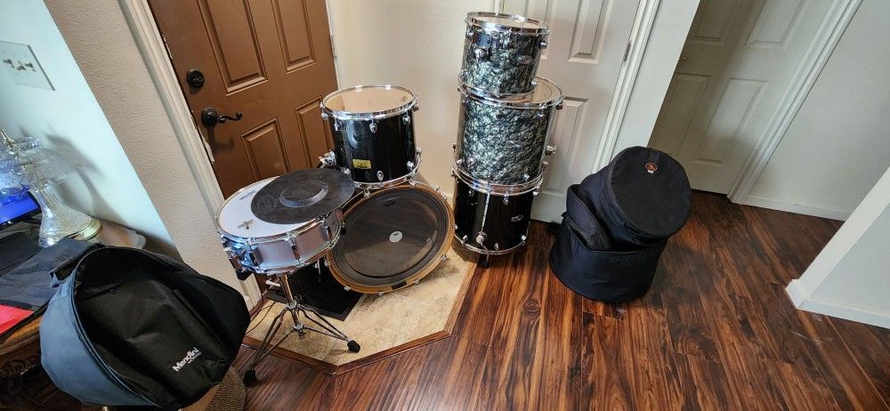 Mapex Drum Kit