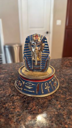Vintage Egyptian King Tutankhamen