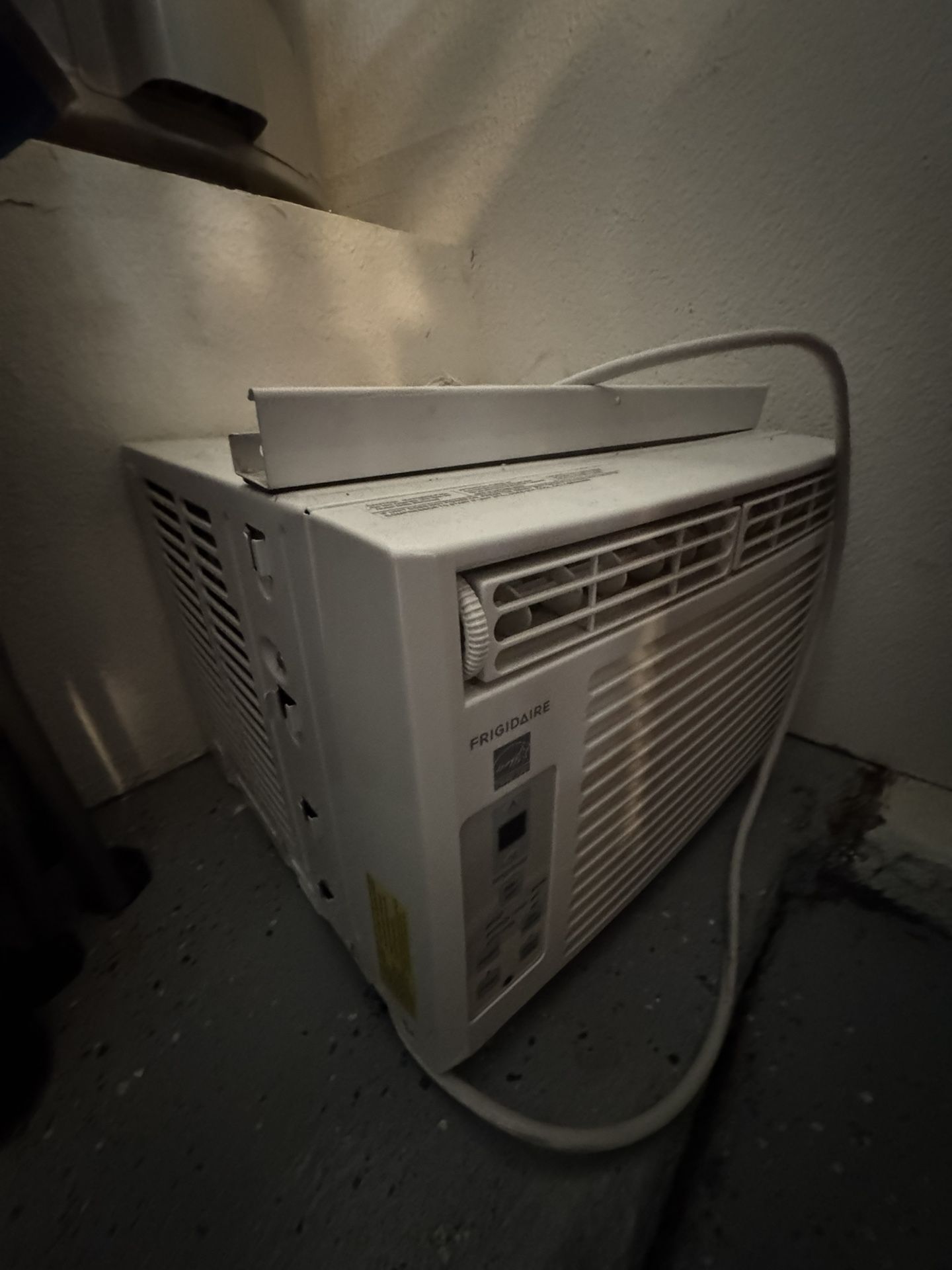 Frigidaire Window AC Unit