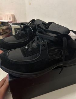Chanel runners