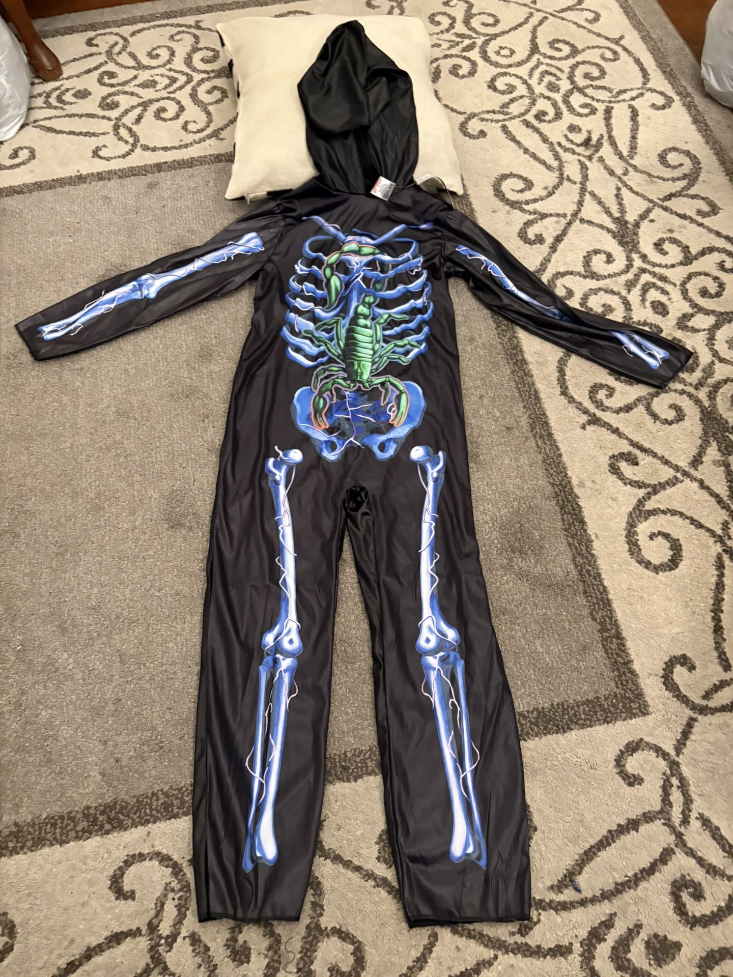 Costume