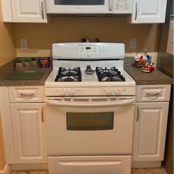 Gas Stove & Microwave