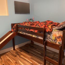 Twin Bed w/ FREEbies