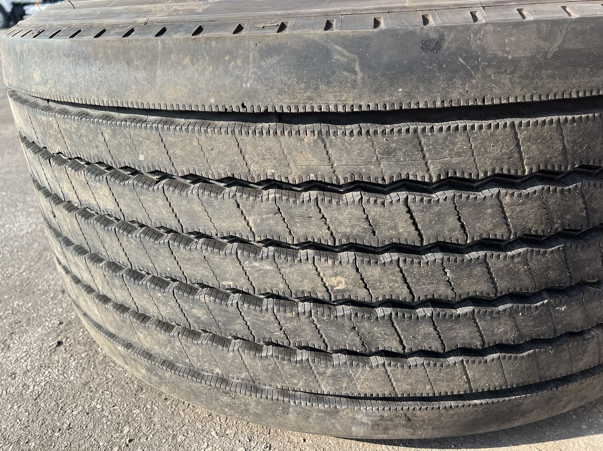 Super Single Tire