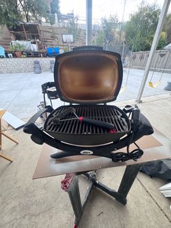 Weber Q 1400 Electric Grill. Portable grill