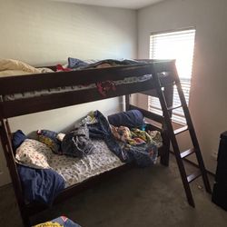 Twin Bunk Bed 
