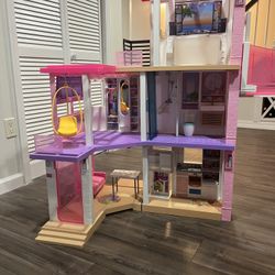 Barbie DreamHouse, Doll House Playset