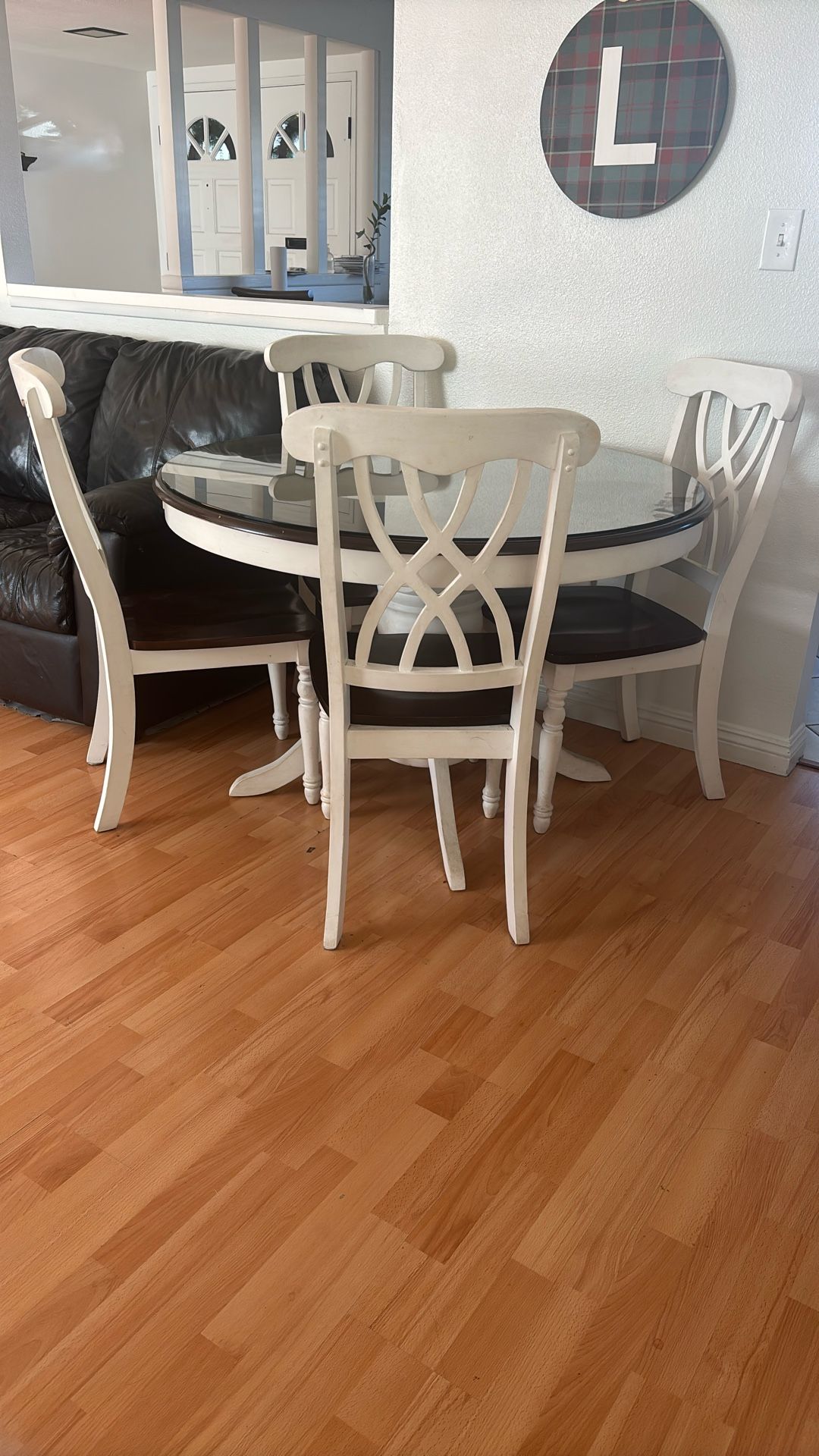 $100 Table With Glass Top (can Be Taken Off)