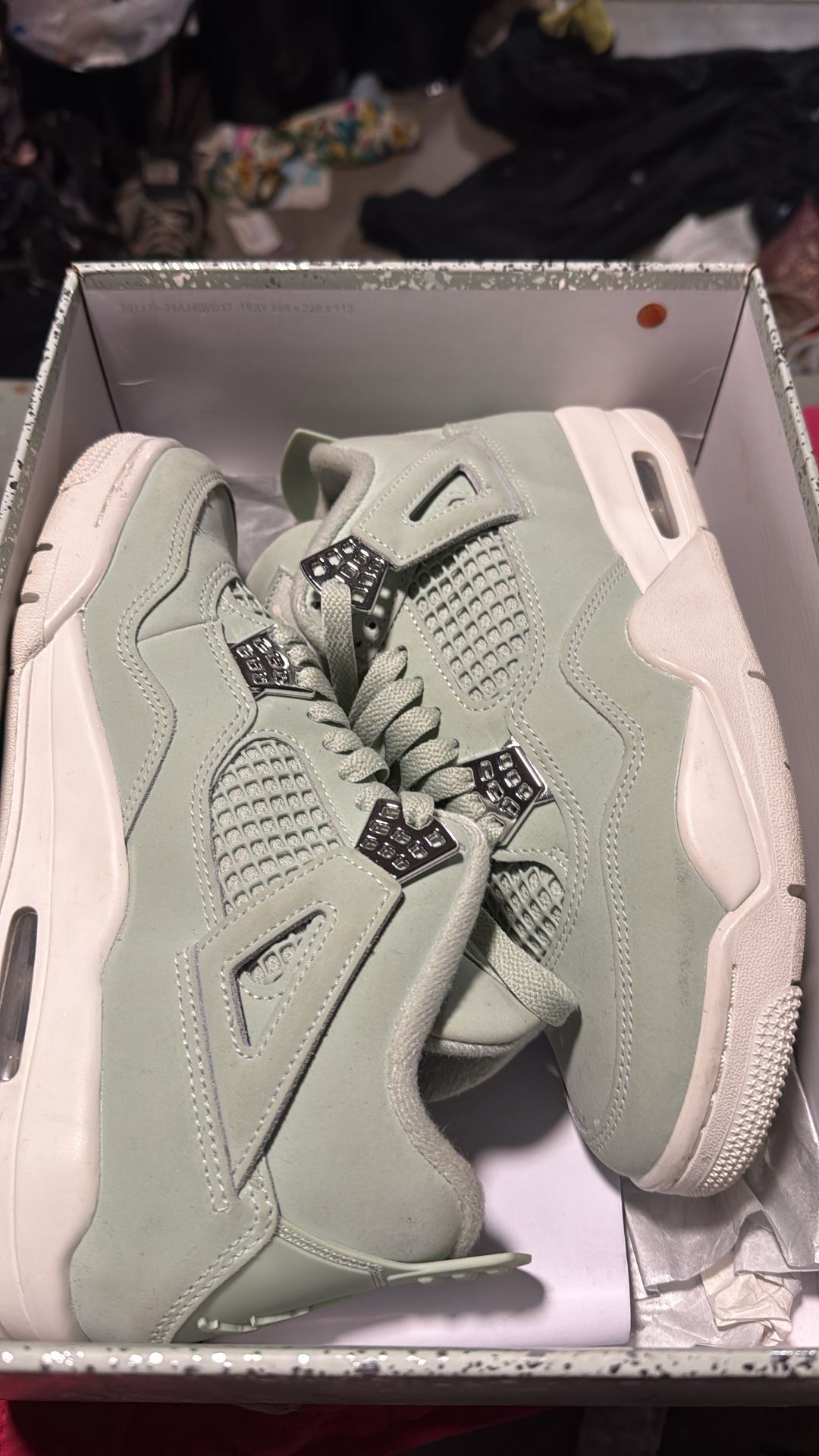 Jordan Retro 4 Women’s 7.5