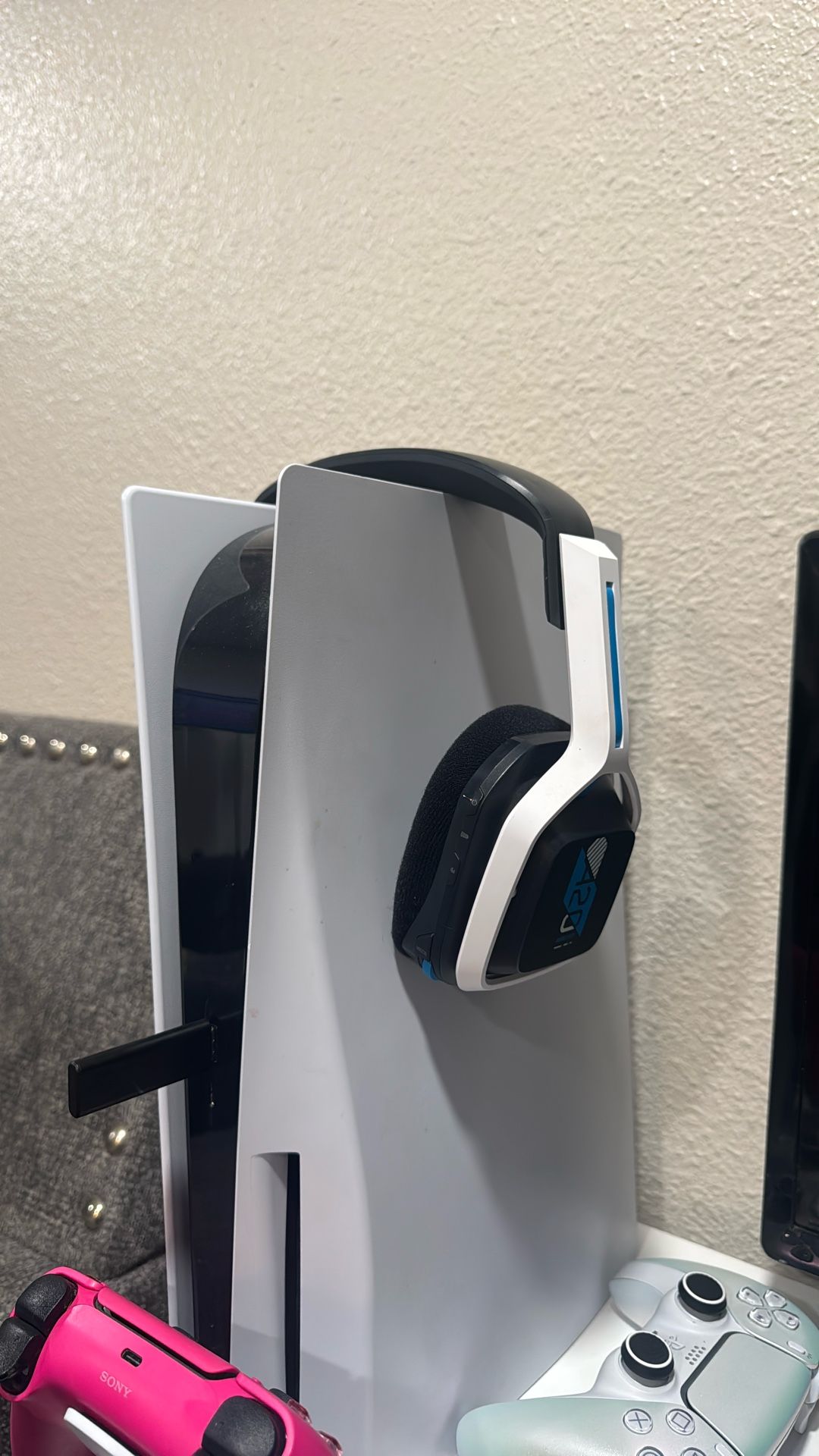 wireless gaming headset A20.
