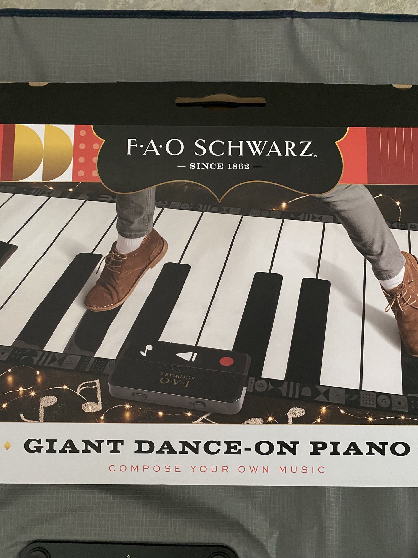 FAO Schwarz Giant Dance Piano
