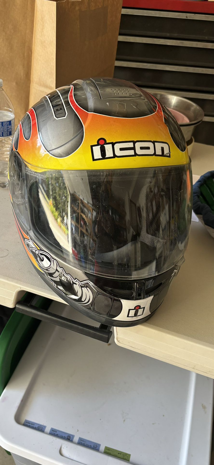 Icon Motorcycle Helmet With Visor