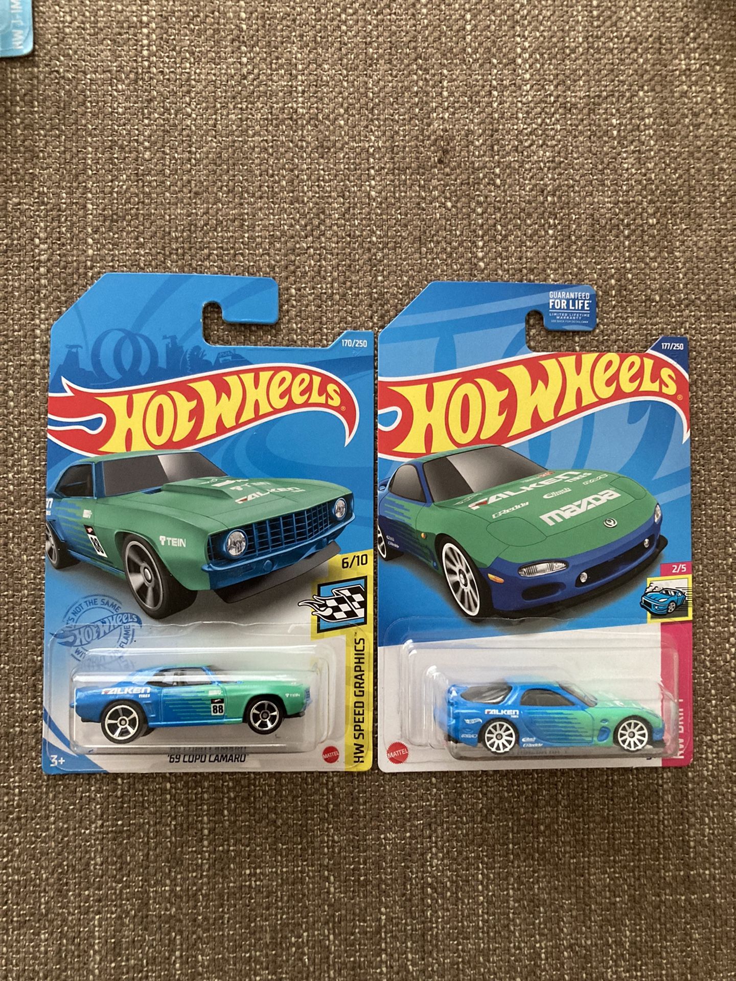 Hot Wheels Falken Set