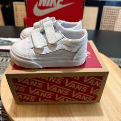 Vans Old Skool size 4C