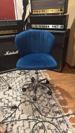 Velvet swivel chair