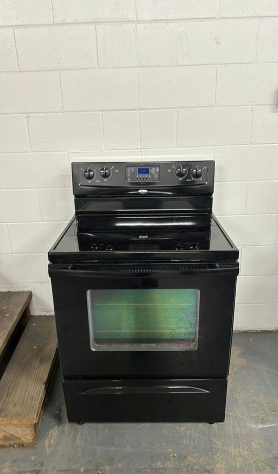 Black Electric Stove with Glass Top - Good Condition