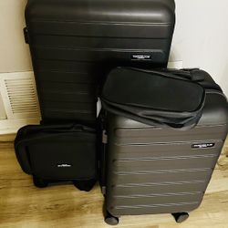 The Travelers Club Austin 4-piece luggage collection