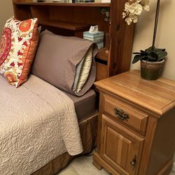 Solid Oak Wood Bedroom Set
