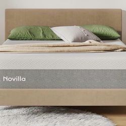 Like new Novilla full size 12” memory foam mattress