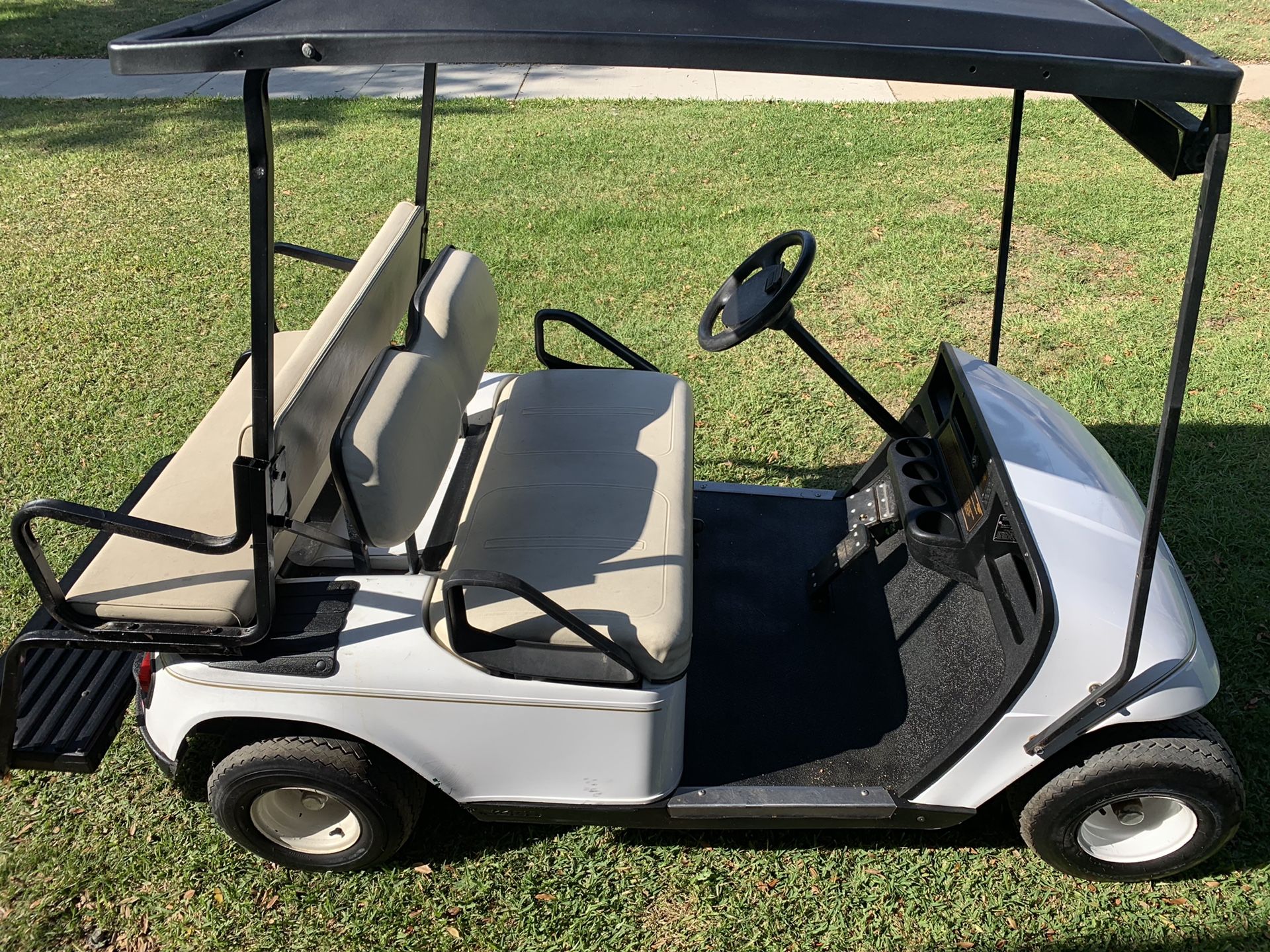 Electric Ezgo Golf Cart