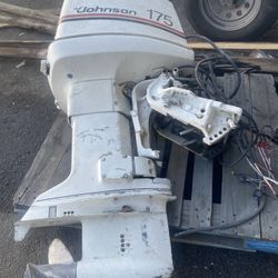 Outboard Johnson 175 V6 Boat Motor Engine