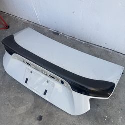 Oem Trunk With Duck Bill 