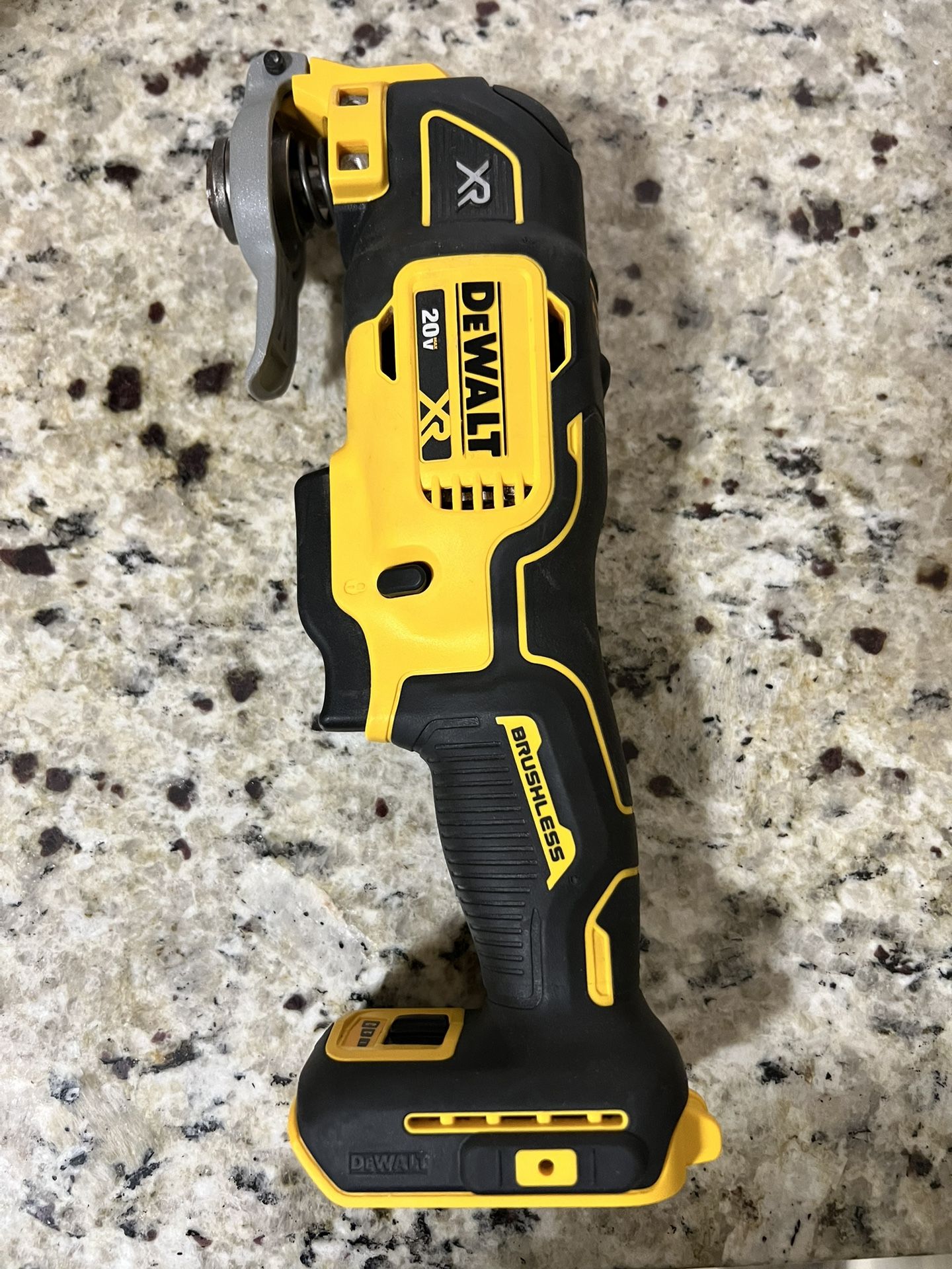 Dewalt Mult-itool DCS356