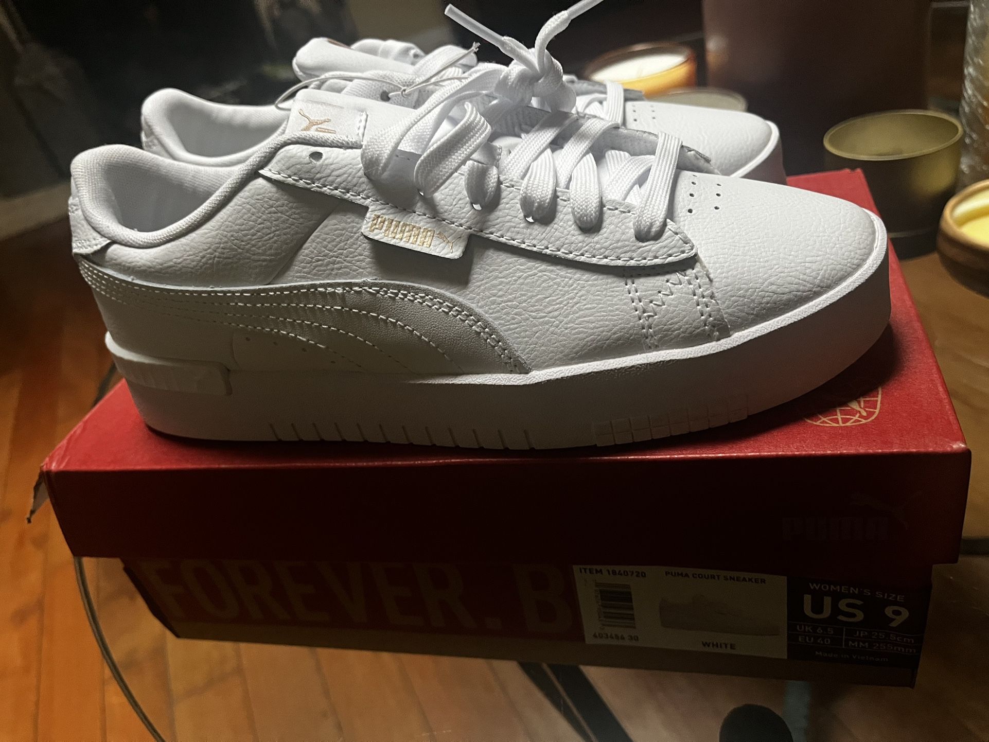 Puma Court Shoes Woman’s 9