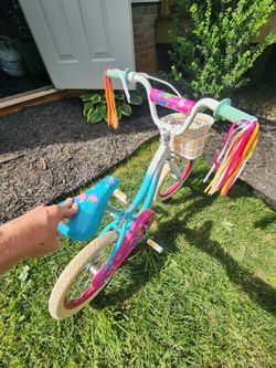 Schwinn 16" Iris Girls Bike