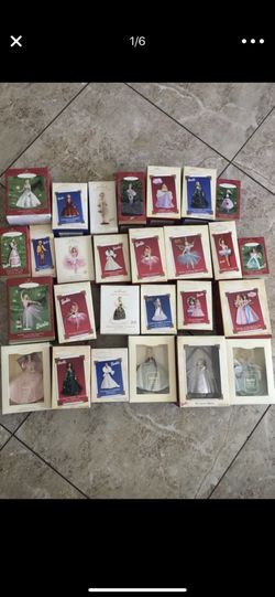 Christmas decorations tree 🌲 Barbie collection $120 all