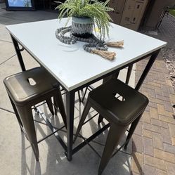 Outdoor Table 
