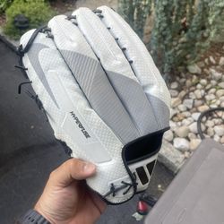 Nike Hyperfuse glove