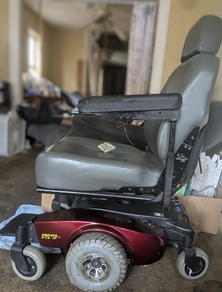 Pronto M51 with SureStep Wheelchair