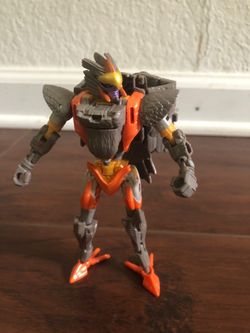 Transformers WFC Kingdom Airazor