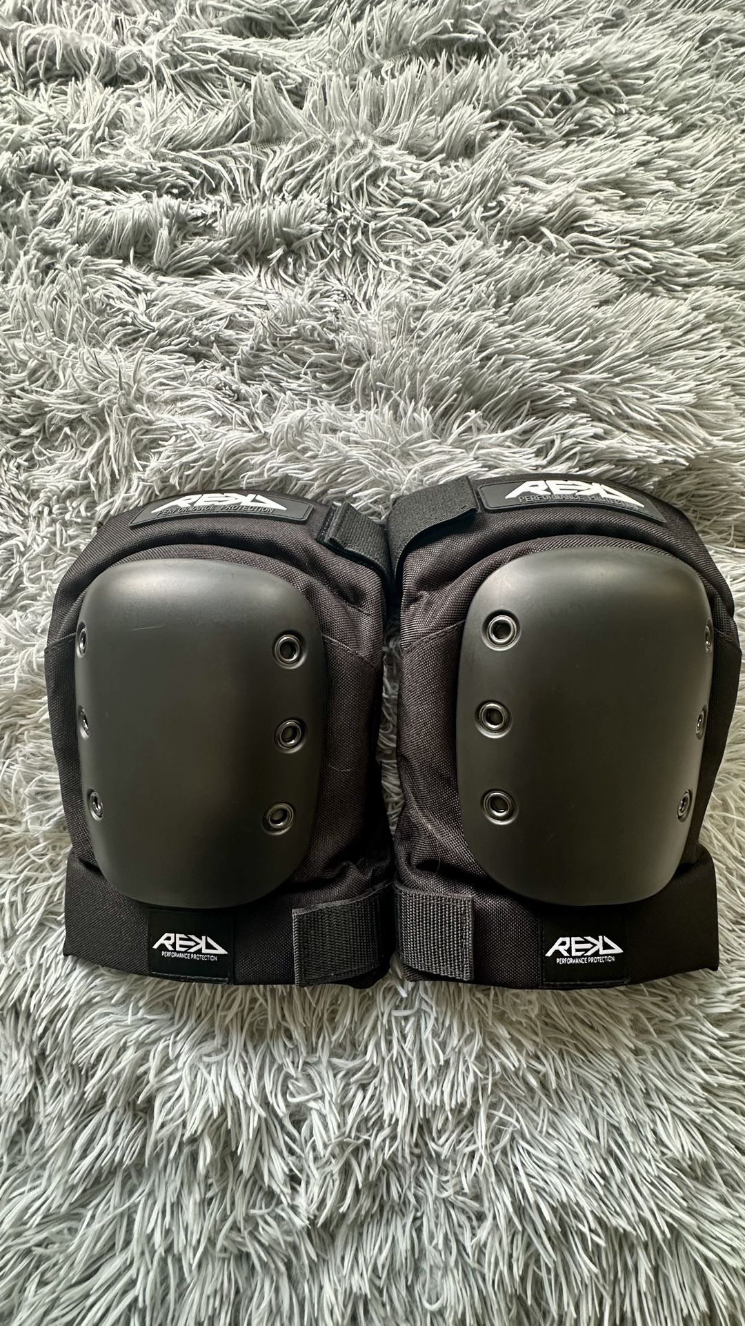 REKD Pro Ramp Skate Knee Pads - Excellent Condition