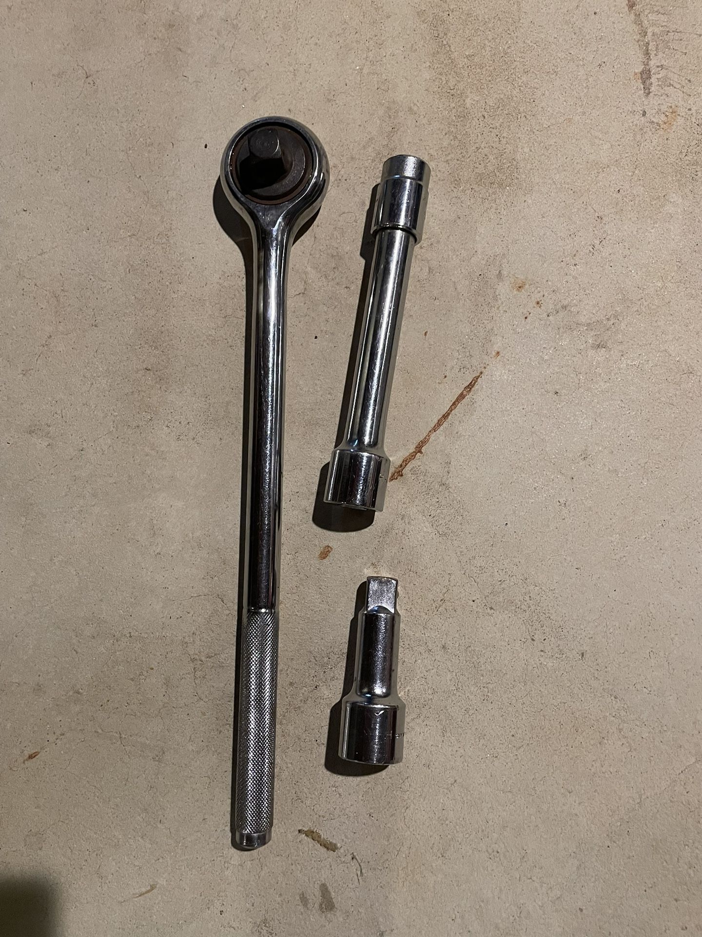 3/4 Inch Drive Big Ratchet And Two Extensions.