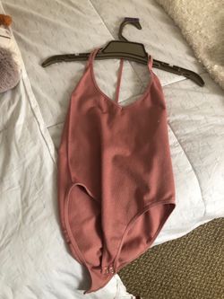 F21 link halter bodysuit SIZE SMALL:)