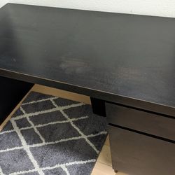 Beautiful IKEA Desk 