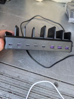 8-Port USB Charging Station – 5 USB-C + 3 USB-A – 65W Fast Charging