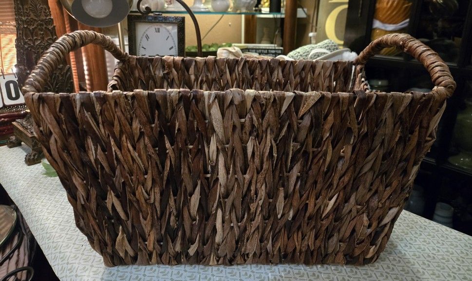 Large Ristic Banana Leaf Basket With Handles