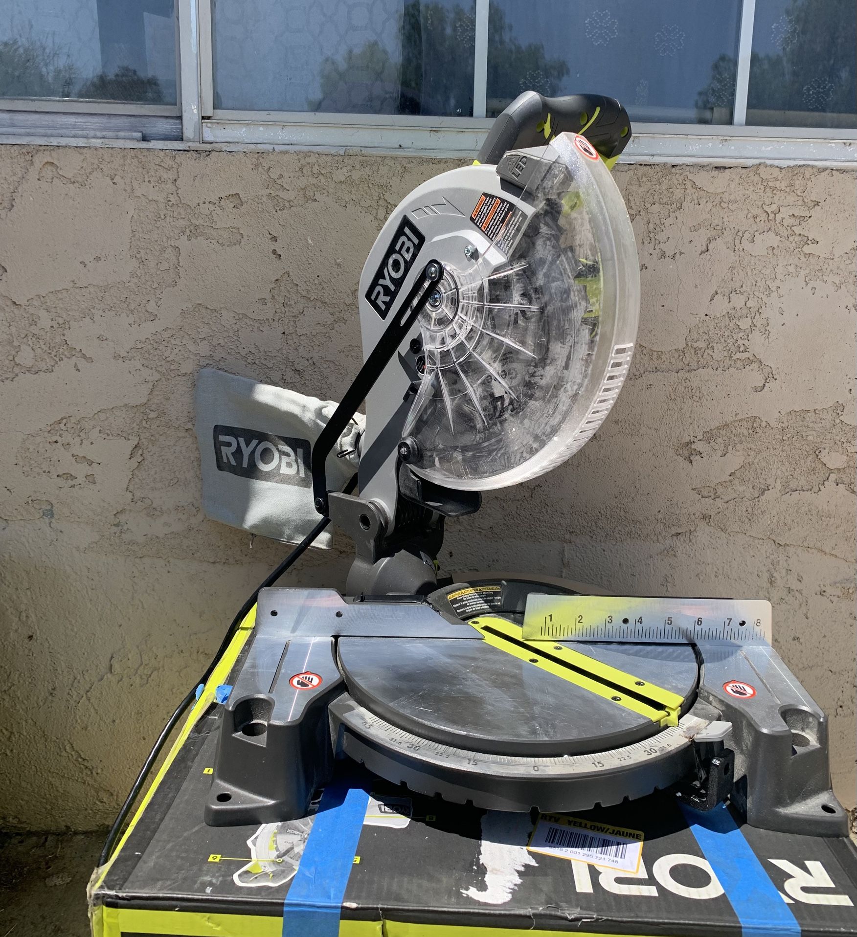 Ryobi 10 Inch Compound Miter Saw