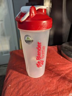 Genuine BlenderBottle Classic V2 Shaker Cup 28oz – Red/White Lid