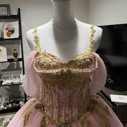 Vestido De Quinceañera Rosa Y Dorado