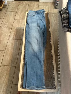 2 Old navy size 14 jeans, 2 XL shorts, 1 capri workout XL