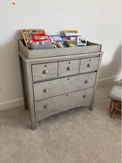Farmhouse 3 Drawer Dresser with Changing Top