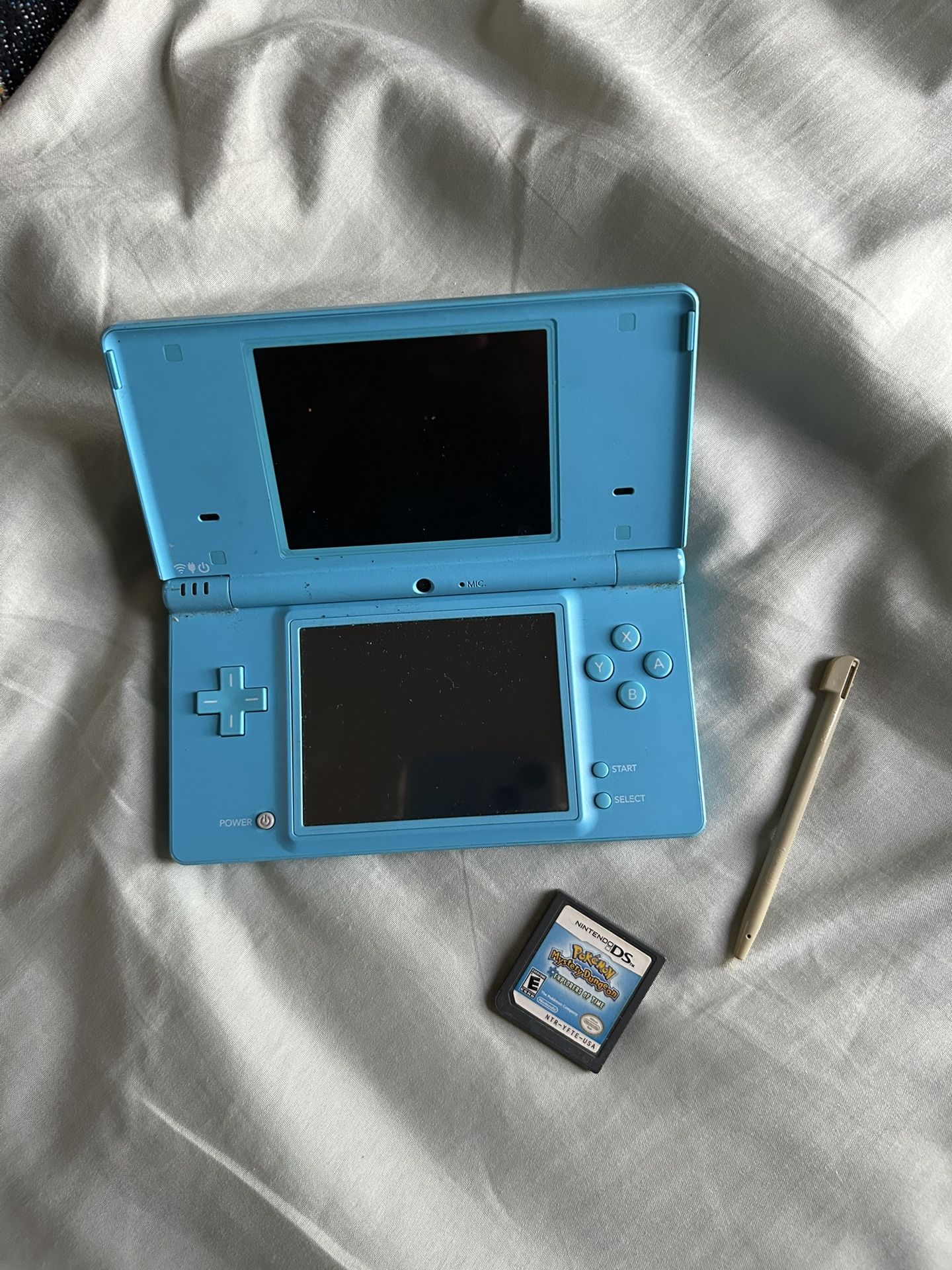 Nintendo DSi + Pokemon Mystery Dungeon: Explorers of Time