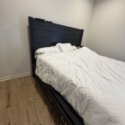 KING BED FRAME/HEADBOARD WITH STORAGE