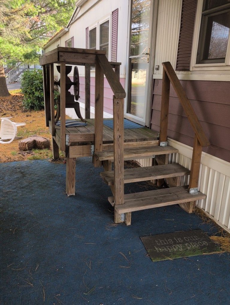 Stepping Off Work For Trailer