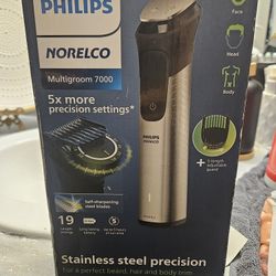 Norelco Philips Multigroom 7000 Series, All-in-One